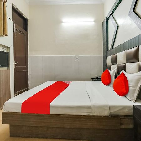 Oyo Hotel Shagun Chandīgarh Dış mekan fotoğraf