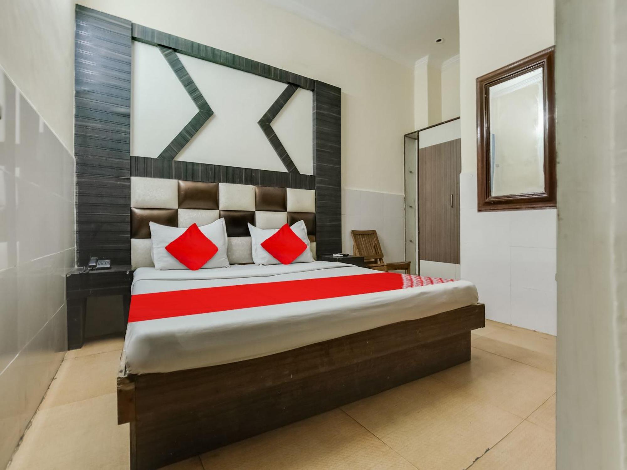 Oyo Hotel Shagun Chandīgarh Dış mekan fotoğraf