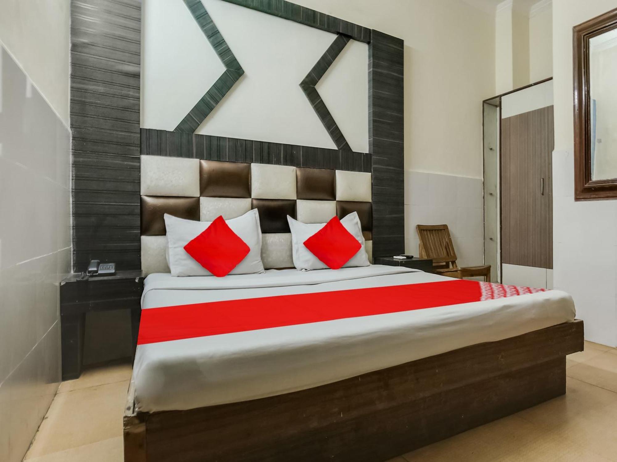 Oyo Hotel Shagun Chandīgarh Dış mekan fotoğraf